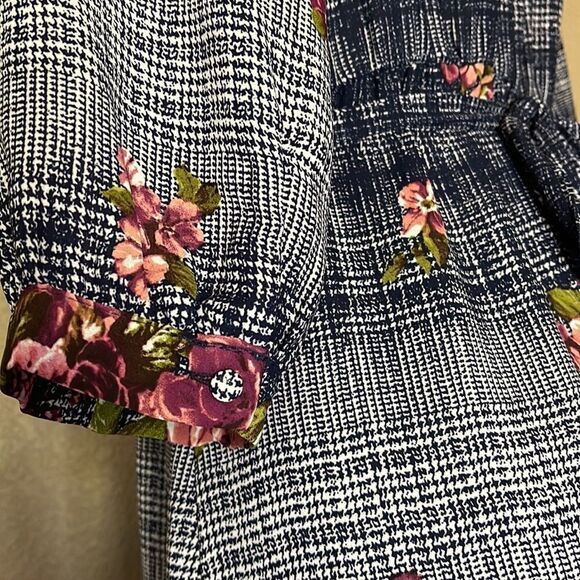 Orange creek La floral and plaid dress tall girl friendly small - Picture 5 of 8